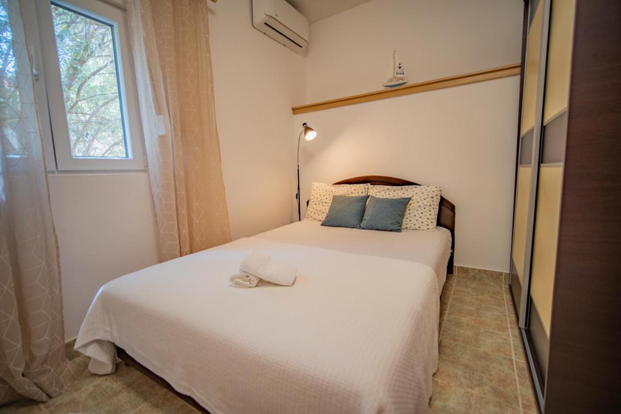 Apartments Novo Mulo Tivat Bagian luar foto