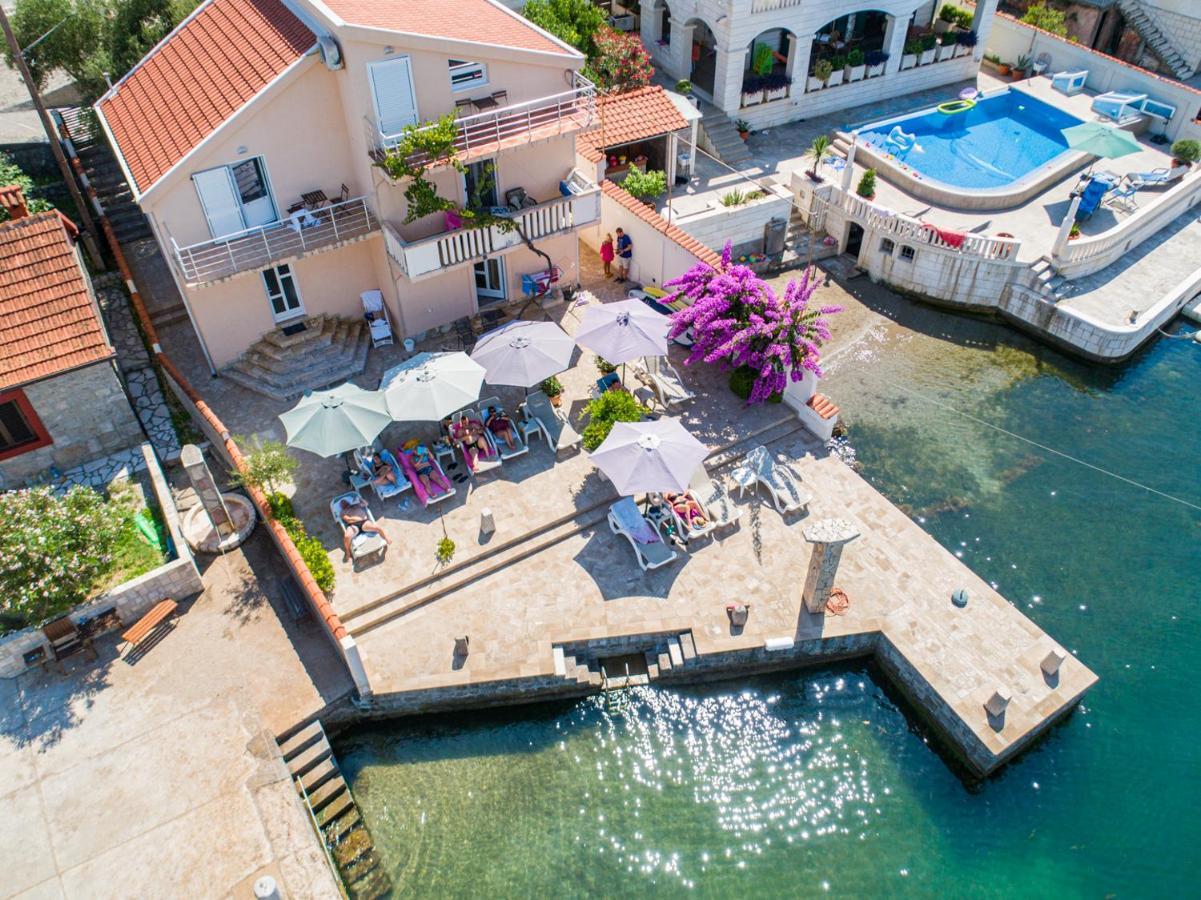 Apartments Novo Mulo Tivat Bagian luar foto