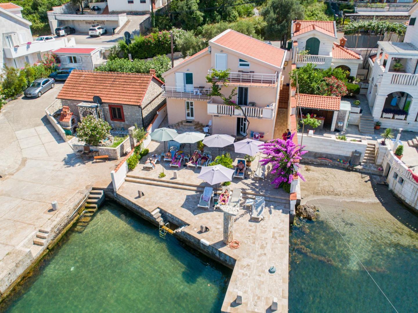 Apartments Novo Mulo Tivat Bagian luar foto