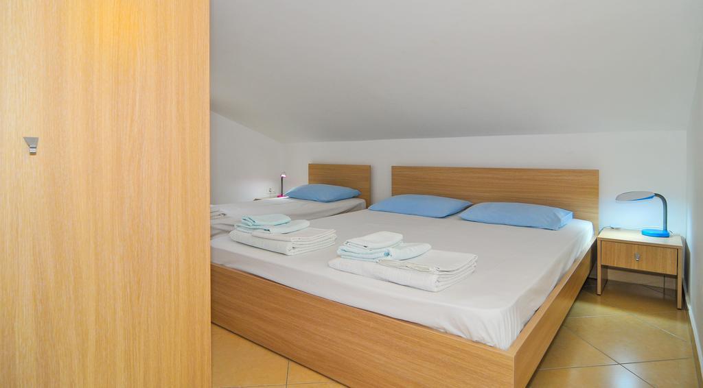 Apartments Novo Mulo Tivat Bagian luar foto