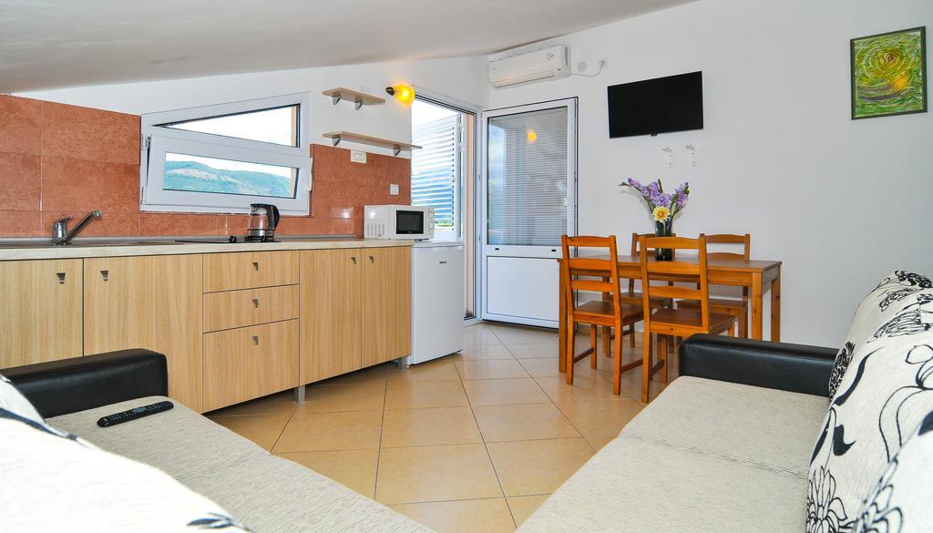 Apartments Novo Mulo Tivat Bagian luar foto